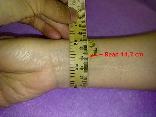 Photo of how to take measurement of your wrist to order our korea made Titanium Germanium Bracelet with 99.9999% Germanium purity